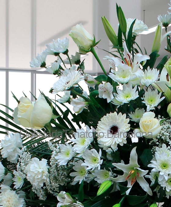 corona funeraria clavel blanco
